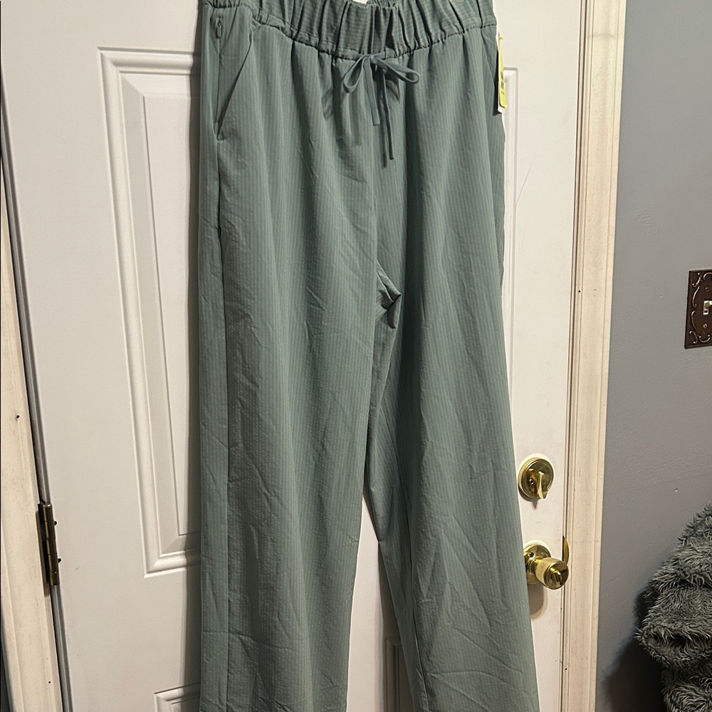 All in Motion Relaxed Green Pants wide leg